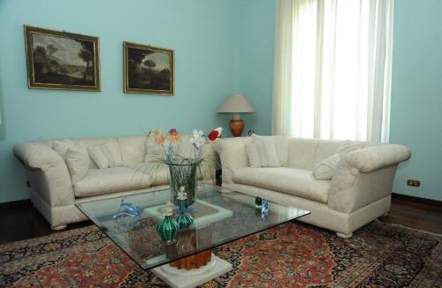 Old Town Bed & Breakfast | La Maison Du Charme Modena