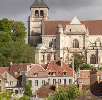 Tonnerre House | La Maison du Haut