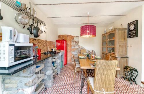 Monvalle Apartment | La Maison Du Lac 50 meters from Lake - Happy Rentals