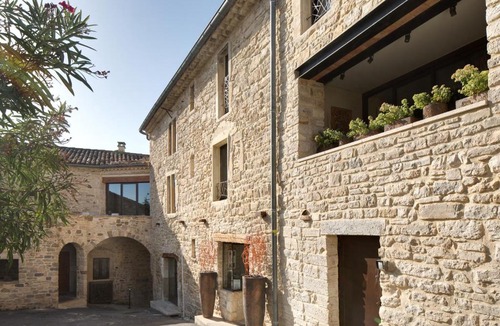 Martignargues Bed & Breakfast | La Maison du Passage - Chambres - Suites premium, Spa, Piscine et Restaurant