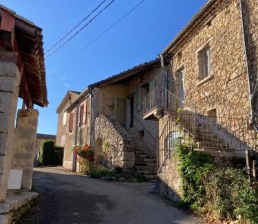 Mevouillon House | La maison du Pierre