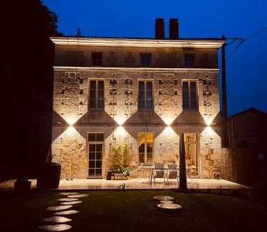 Bayac Bed & Breakfast | La Maison du Rocher
