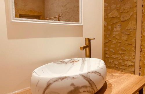 Bayac Bed & Breakfast | La Maison du Rocher