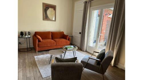 Enclos Bed & Breakfast | La maison du tripot
