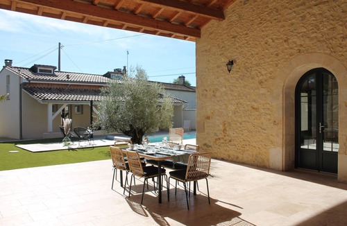 Saint-Yzans-de-Medoc Villa | La Maison Bois Carré Idéale Pour des Vacances en Famille ou Entre Amis !