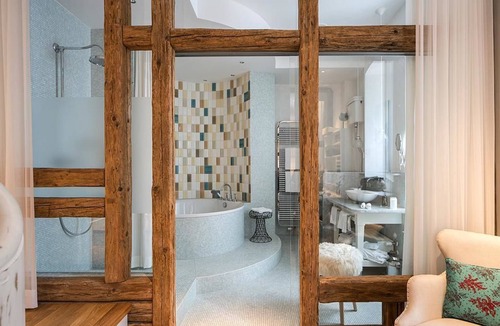 Saarlouis Hotel | LA Maison Hotel
