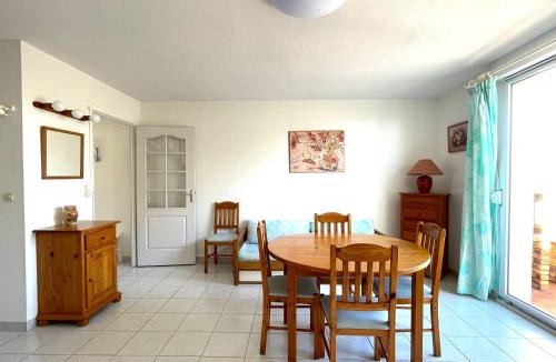 Saint-Pierre-la-Mer House | La Maison sur la côte