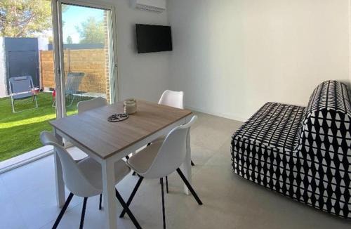 La Cadiere-d'Azur Apartment | La Maisonnette T2 charmant jardin parking La Cadière d'Azur 1 à 4 personnes