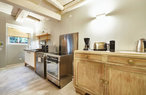 Gertwiller Apartment | La Maisonnette - loft with round bed in wine house - sleeps 4