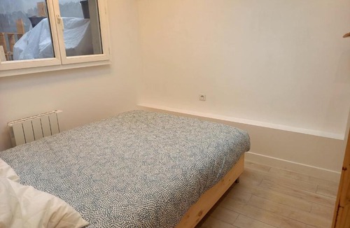 Neuilly-Plaisance Apartment | La Maisonnette Nocéenne - Next to Paris & Disneyland