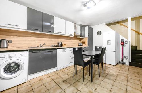 Rosny-sous-Bois House | La Maisonnette - Proche Paris - 8 prs - Wifi & Clim