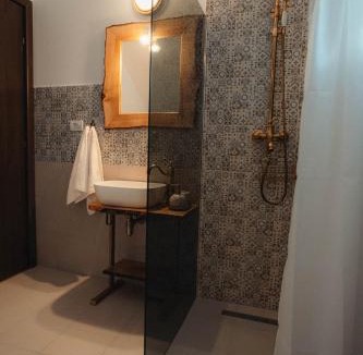 Grinties House | La Marița