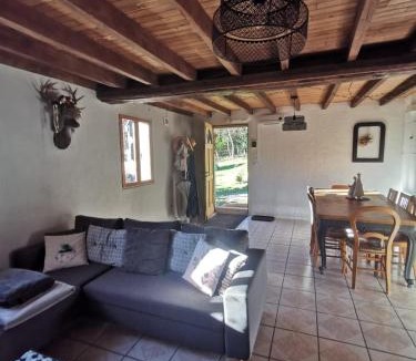 Arette House | LA MIELLERIE MAISON ENTIERE 10 pers ISSOR