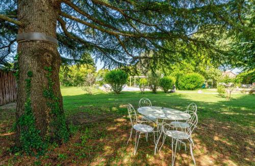 Plan-d'Orgon Bed & Breakfast | La Miougrano - Chambres d'hôte
