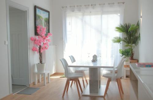 Montmuzard House | La Miranda Dijon