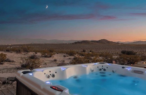 Joshua Tree House | La Noche Romantic Escape, Spa, Pool, Star Dome