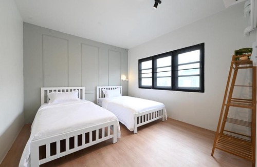 Maha Phruttharam Apartment | La Or Heritage Suites MRT Hua Lamphong