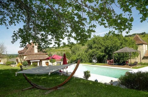 Salon House | La Périgourdine du Bourg Salon-piscine-sauna
