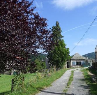 Saint-Hostien House | La P'tite Maison