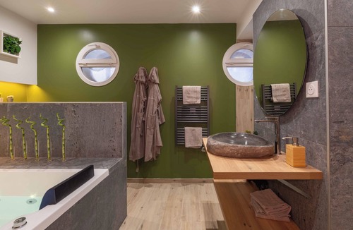 Boutigny-sur-Essonne House | La Parenthèse, Nordic bath & balneotherapy