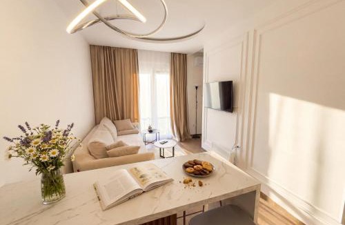 Podmaine Apartment | LA PARMA Studio