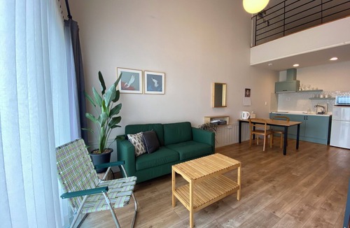Jungmun Bed & Breakfast | La Pause B&B