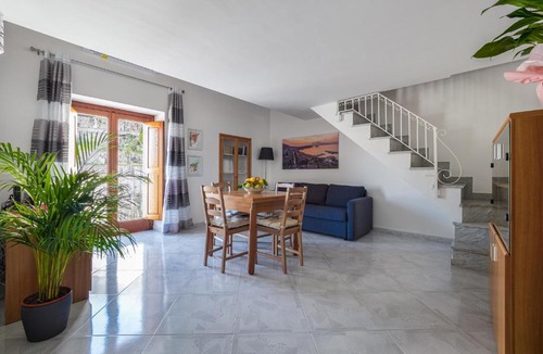 Liparlati Apartment | La Perla di Chicca