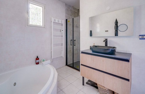 Blanquefort House | La Perle de Caychac - Maison avec piscine privée
