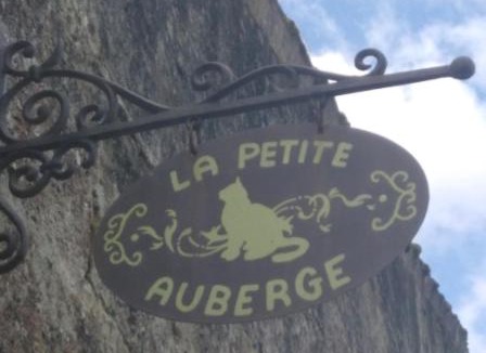 Comps Bed & Breakfast | La Petite Auberge