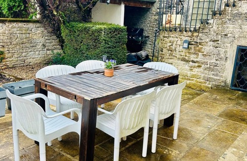 Meloisey House | La petite Bourguignonne 10 minutes from Beaune, Pets allowed