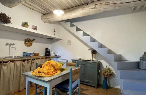 Rustrel House | La Petite Figuière, Des Lille nus mes figentraeet