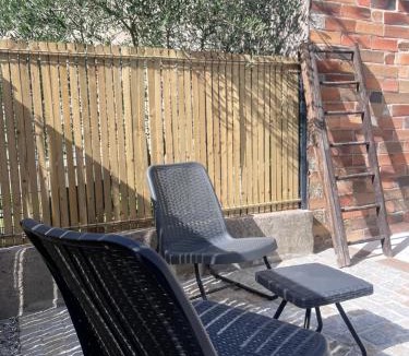 Listrac-Medoc House | La Petite Forge, air conditioning, Jacuzzi & Médoc vineyards