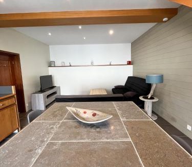 Le Plessis-Feu-Aussoux House | la petite maisonnette