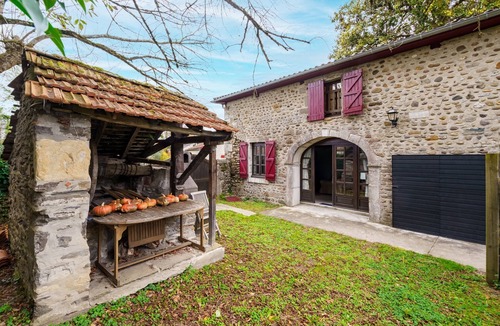 Osserain-Rivareyte House | La Petite Maison - Avec piscine partagée