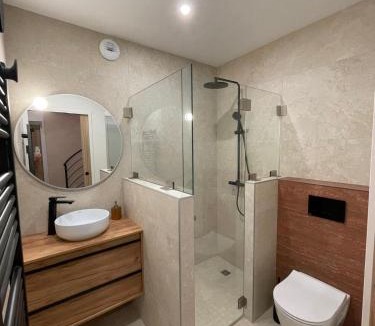 Recoules-Previnquieres House | La petite maison