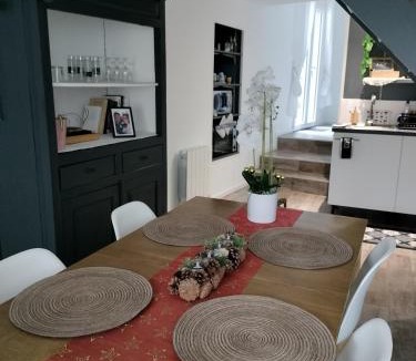 Le Blanc House | La petite maison de poncho