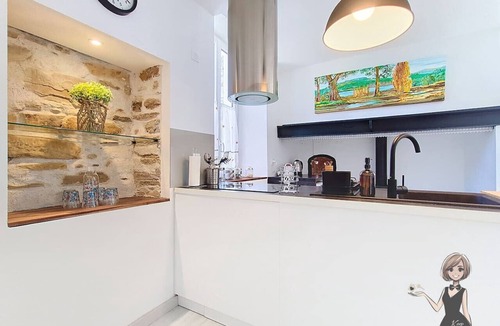 Igon House | La petite Maison Rouge, Charm and Nature in Béarn