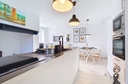 Igon House | La petite Maison Rouge, Charm and Nature in Béarn