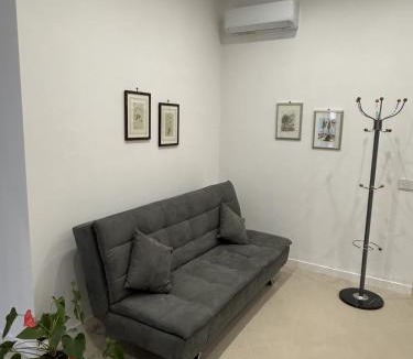 Sant'Antonio Abate Apartment | La Piazza