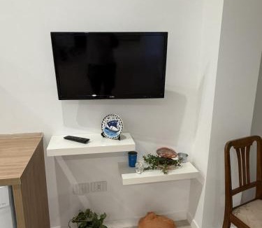 Sant'Antonio Abate Apartment | La Piazza