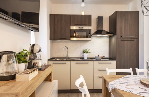 Temu Apartment | La piazzetta - Two Bedroom Apartment, Sleeps 6