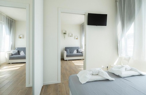 Villa San Giovanni Apartment | La Piccola Fortezza - Metro Line M1