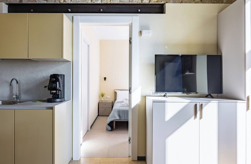 Vittorio Emanuele Apartment | La Pinacoteca - V. Irolli