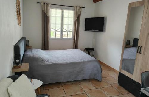Le Thor Apartment | La Plénitude