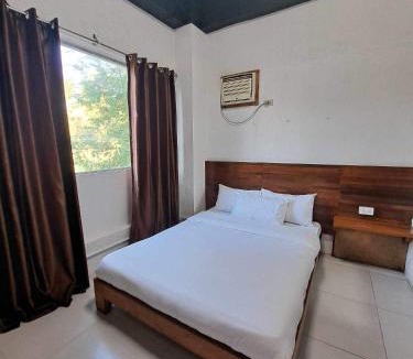 Maribago House | La place