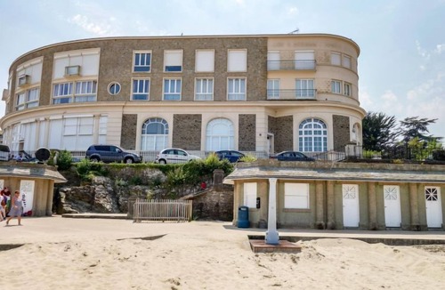 Dinard Apartment | La Plage by Interhome