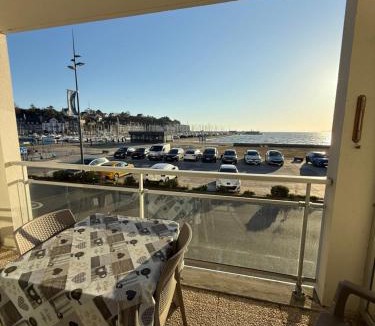 Binic Apartment | La plage