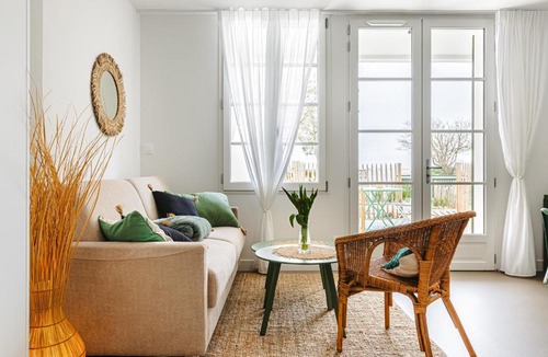 Rivedoux-Plage Apartment | La Plage, Rivedoux Beach House