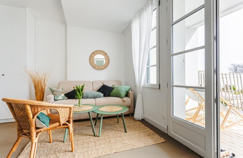 Rivedoux-Plage Apartment | La Plage, Rivedoux Beach House