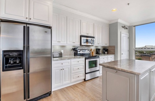 Ono Island Condo | La Playa 301- Gorgeous 3rd Floor unit with Wrap Around Balcony!